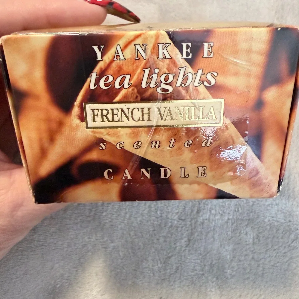 Vintage Yankee Candle French Vanilla Tea Lights 12 Ct Scented NOS Original